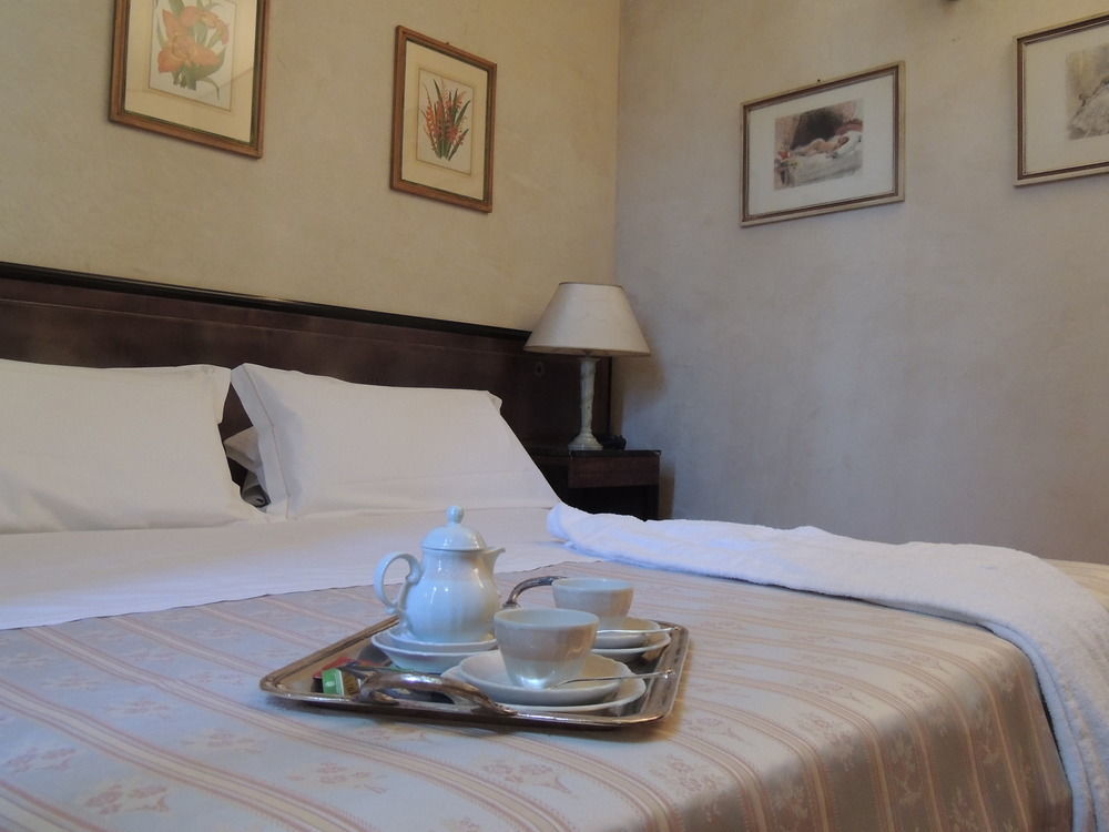 Hotel Verdi Boutique Hotel Parma Buitenkant foto